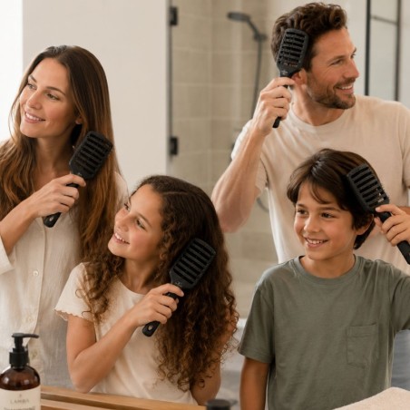 routine capillaire familiale avec les brosses soft'n straight